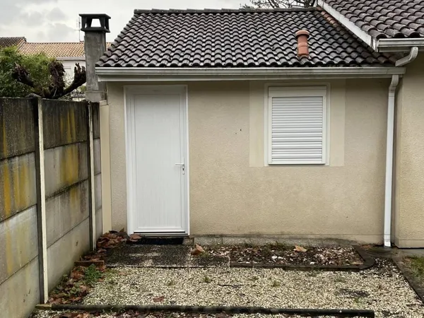 Studio 1 pièce 28 m² 