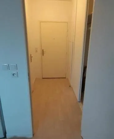 Studio 1 pièce 28 m² 