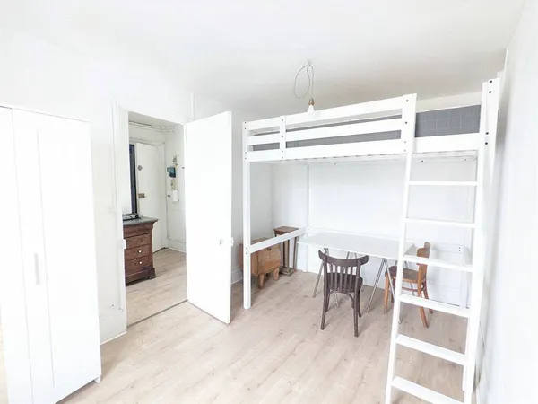 Studio 1 pièce 22 m² 