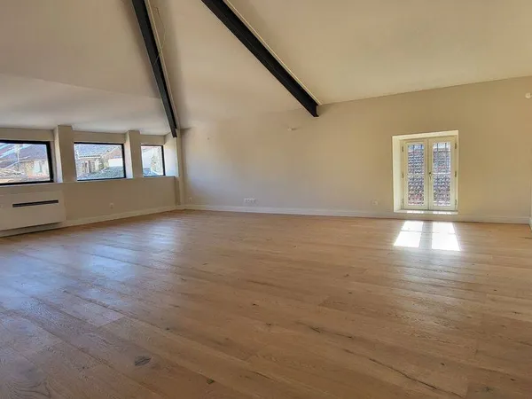 Appartement 3 pièces 92 m² 