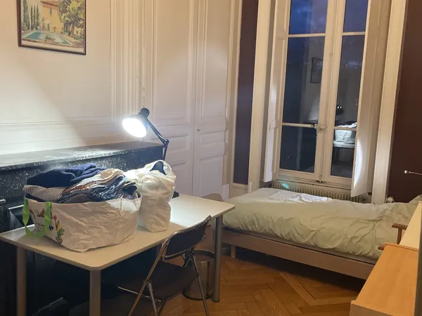 Propose appartement en colocation - 180m² 