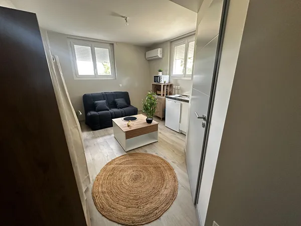 STUDIO MEUBLE 1 pièce(s) 17,5m² 