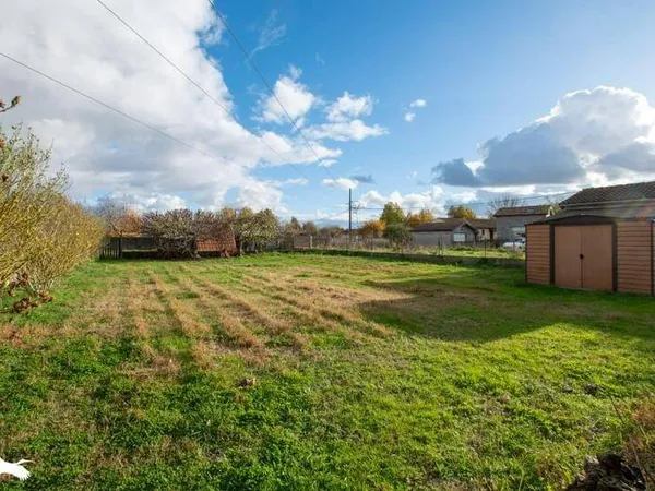 Terrain constructible 679 m² 