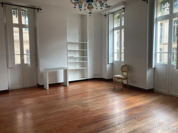 Appartemennt 4 pièces avec garage et parking 