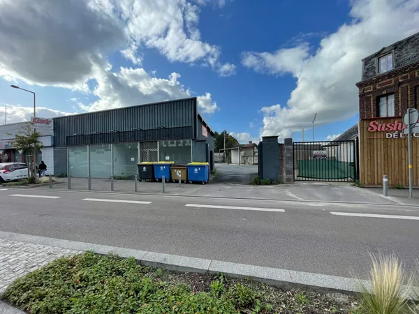 Local commercial - 100m² - Avenue Jean Rondeau 