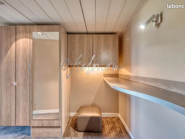 Appartement 6 pièces 151 m² 