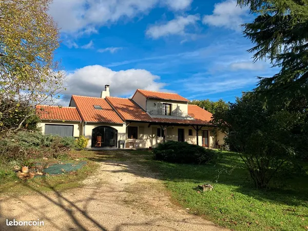 Maison 8 pièces 145 m² 
