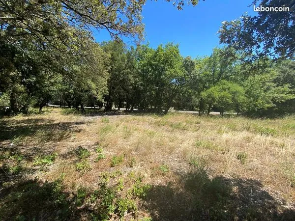 Terrain 1500 m² 