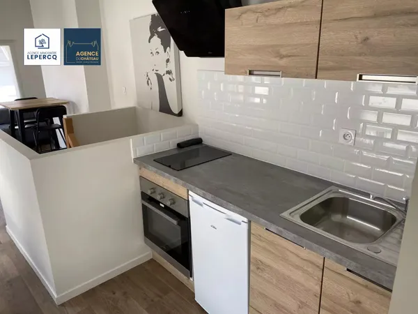 Duplex de 33m2, rénové à neuf et meublé, centre-ville Villers-Cotterêts 