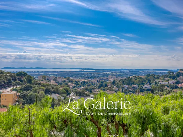 Vends maison 240m² à Hyères 