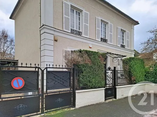 Maison 5 pièces 140 m² 