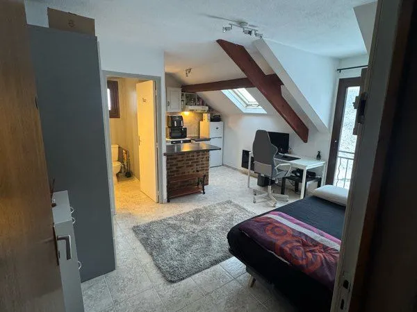 🏡 Studio meublé lumineux - calme - prêt à vivre 