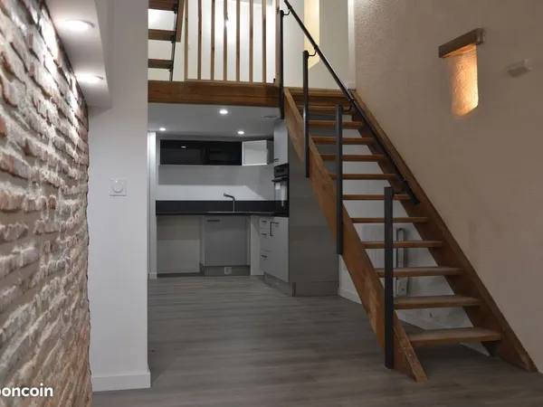 Maison de ville rénovée - 60m2 Carrez / 72m2 au sol - Centre historique d'Auch 