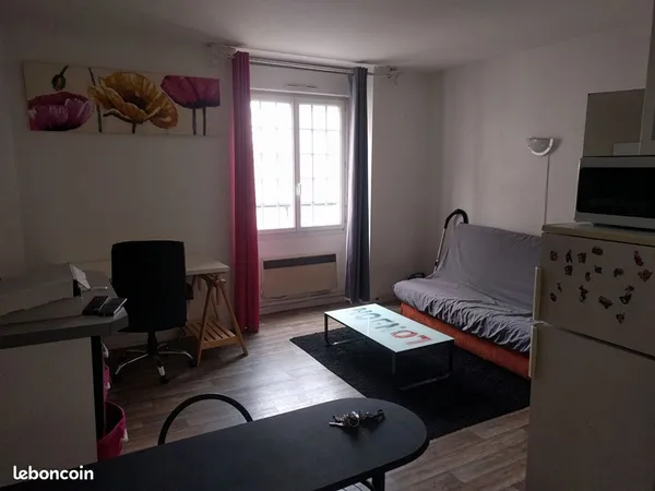 Studio 1 pièce 22 m² 