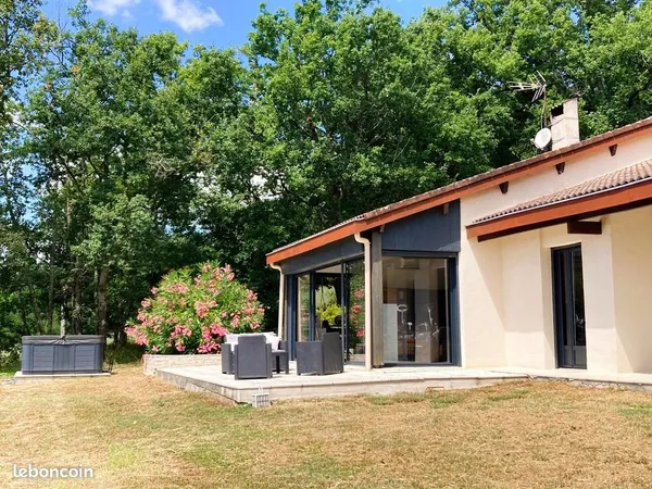 Propriété 5 pièces 142 m² 