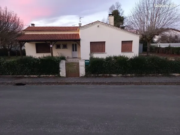 Location maison d'habitation plain pied à MONSEMPRON LIBOS ( 47500 ) 