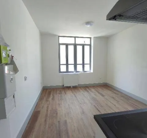 Studio 1 pièce 25 m² 