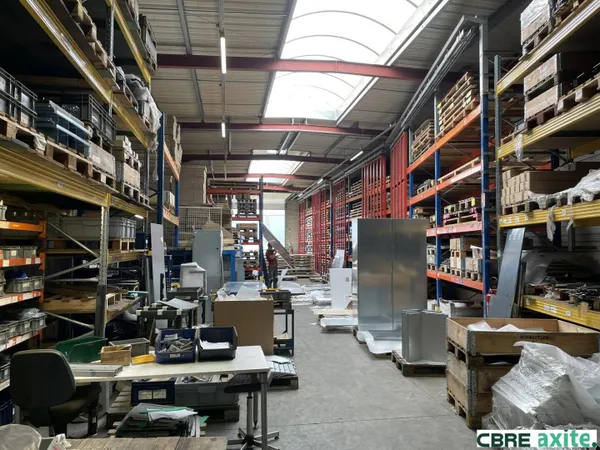 Local d'activité 1817 m² 