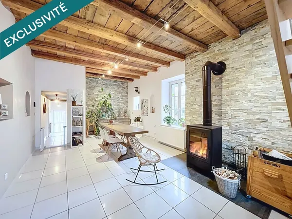 Belle maison de village avec jardin et dépendances 