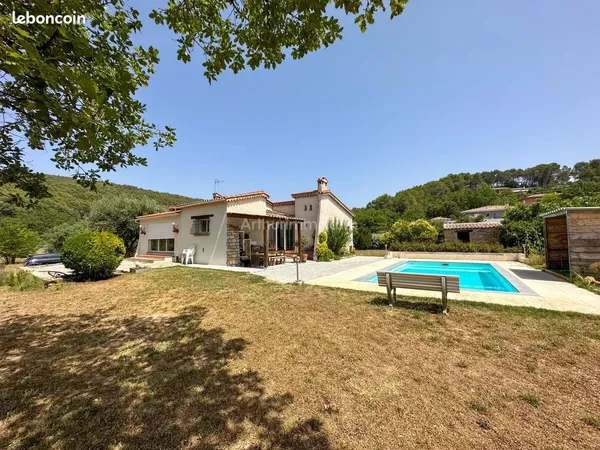 Villa 4 pièces 137 m² 