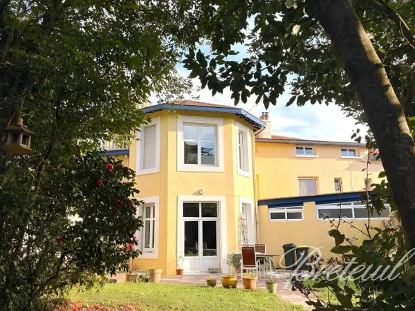 Maison 6 pièces 180 m² 