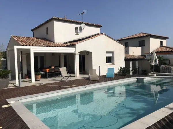 Contemporaine de 4 pièces principales 