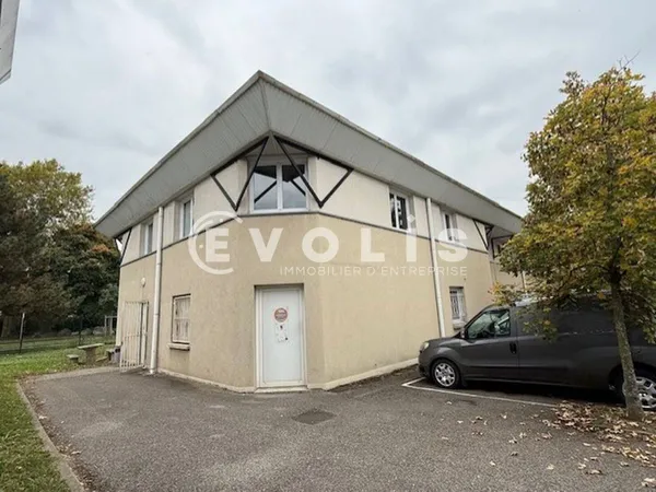 Local 100 m² 