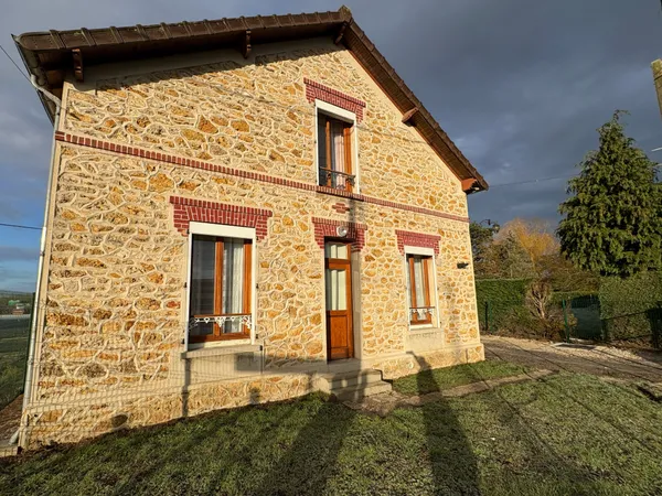 Maison meulière avec dépendance 
