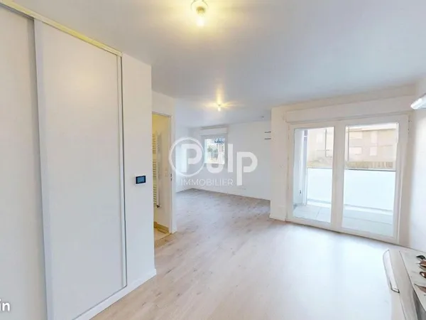 Studio 1 pièce 29 m² 