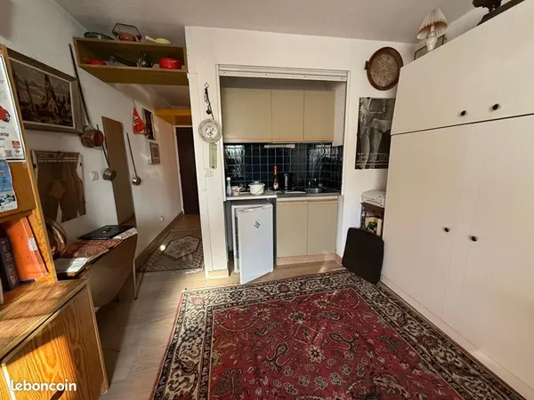 Studio 1 pièce 20 m² 