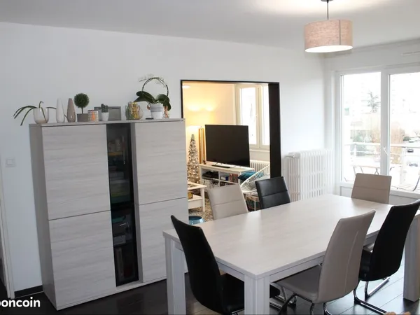 Appartement Thionville - 67m2 - balcon & loggia, cave & garage 