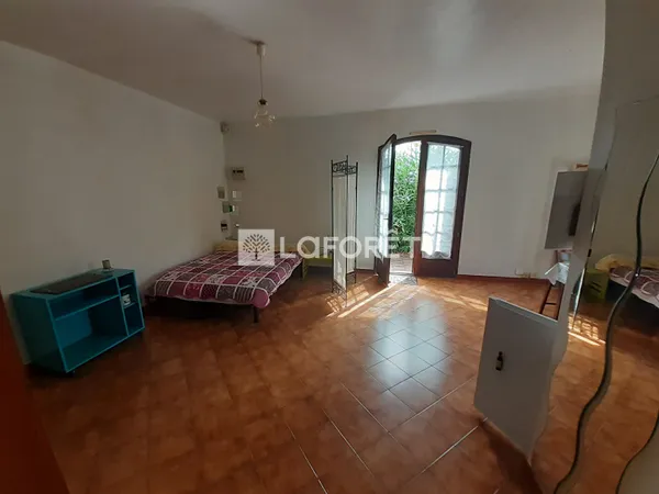 Studio 1 pièce 35 m² 