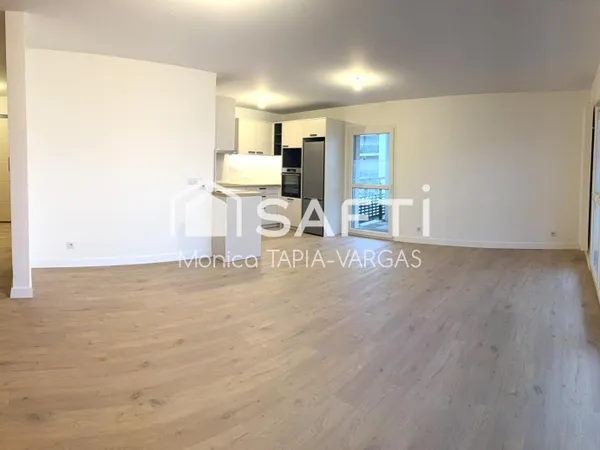 Appartement récent avec grande terrasse à Ferney 