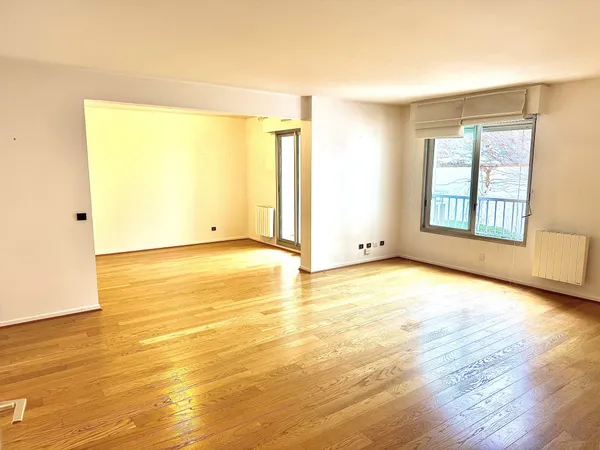 Très bel appartement T4 avec terrasse & parking Résidence 