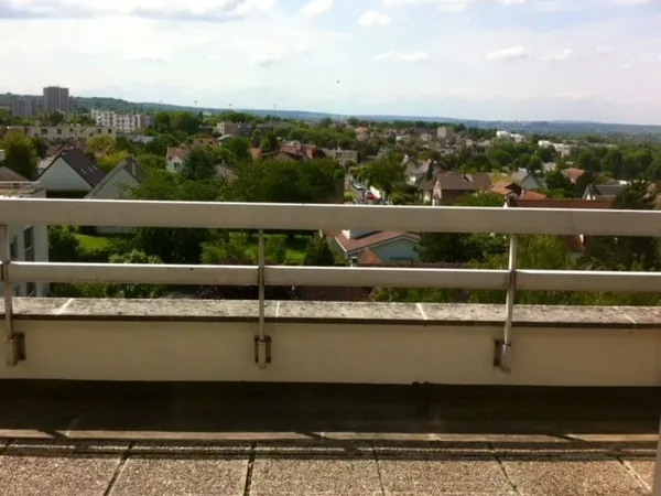 Studio avec terrasse et parking 