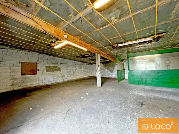 Entrepôt 94 m² 