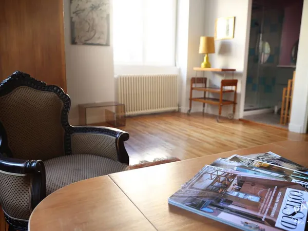 Studio 1 pièce 25 m² 