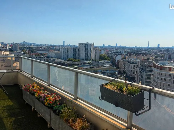 Appartement avec terrasse & vue panoramique sur Paris ( Asnières-sur-Seine ) 