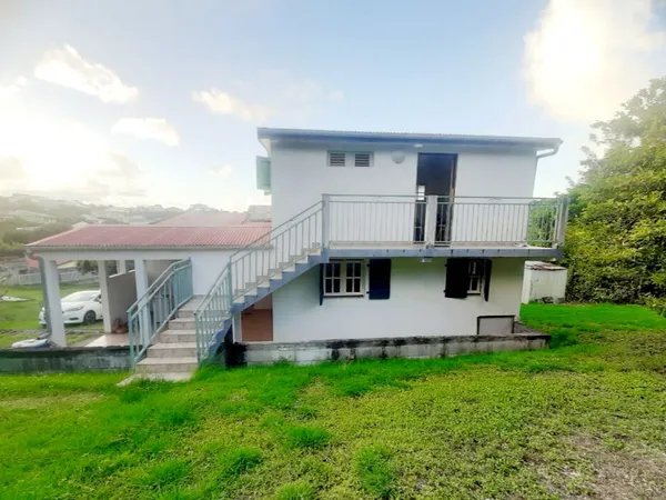 Villa Le Vauclin 8 pièce(s) 169 m2 Votre PEPITE est là !!!!!! SAISISSEZ-LA !!!!! 