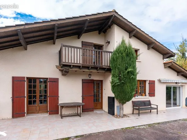 Maison 5 pièces 140 m² 