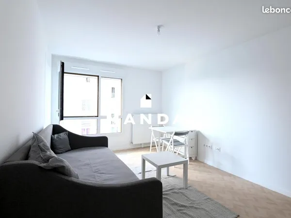 Studio 1 pièce 26 m² 