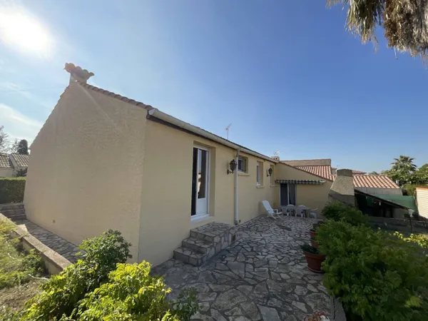 Maison de plain-pied 5 pièces 98 m² 