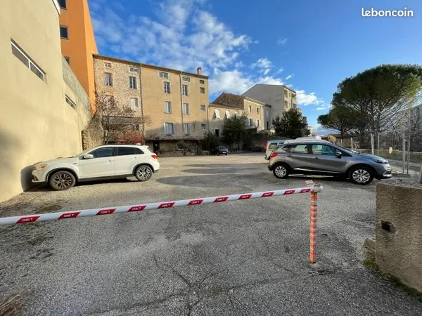 Parking 10 m² Aubenas 