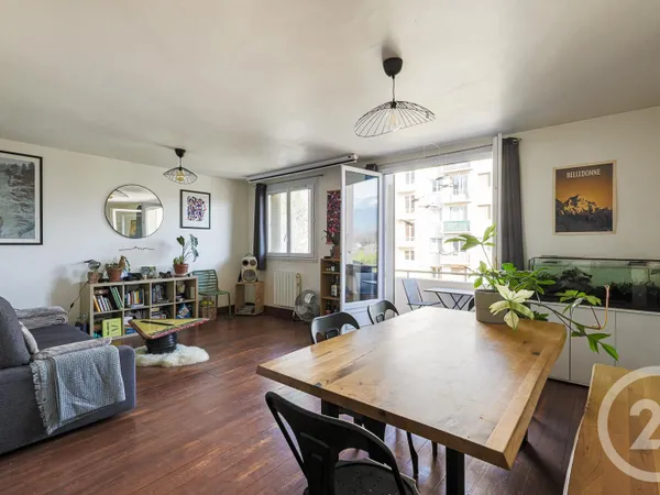 Appartement 4 pièces 63 m² 