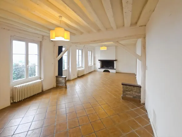 61380 Moulins La Marche maison de ville 202 m² 6 chambres, terrain 805 m² 