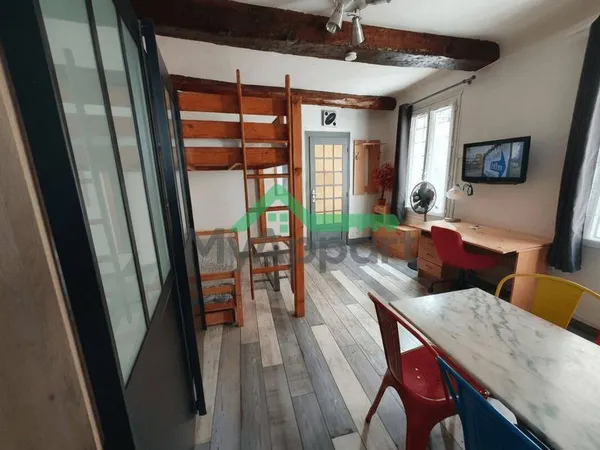 Studio 1 pièce 25 m² 