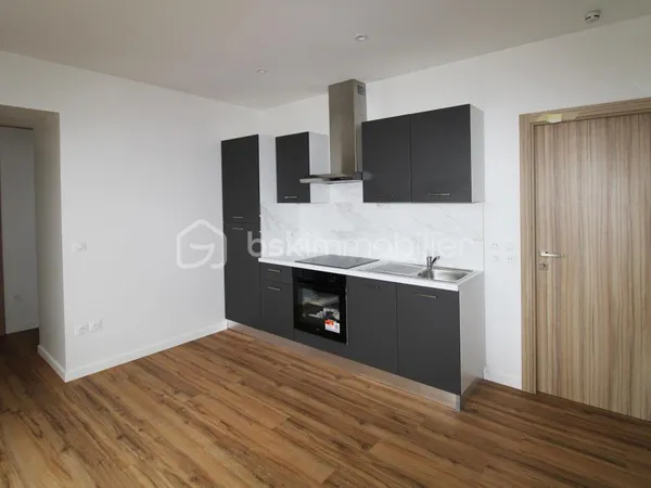 Appartement T3 44 m² avec terrasse privative et 2 places de parking 