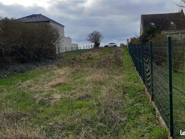 Terrain 720 m² à Auger-St-Vincent 