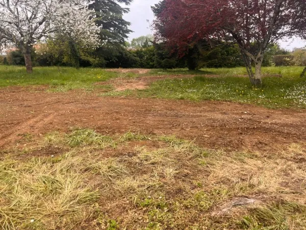 Terrain 1300 m² 