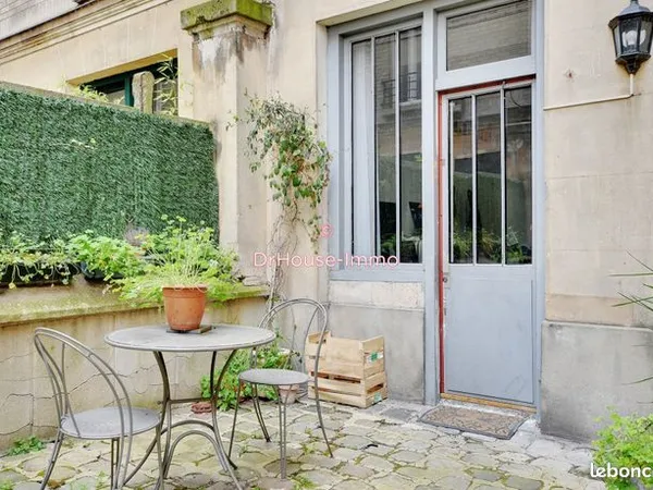 Loft 2 pièces 48 m² 